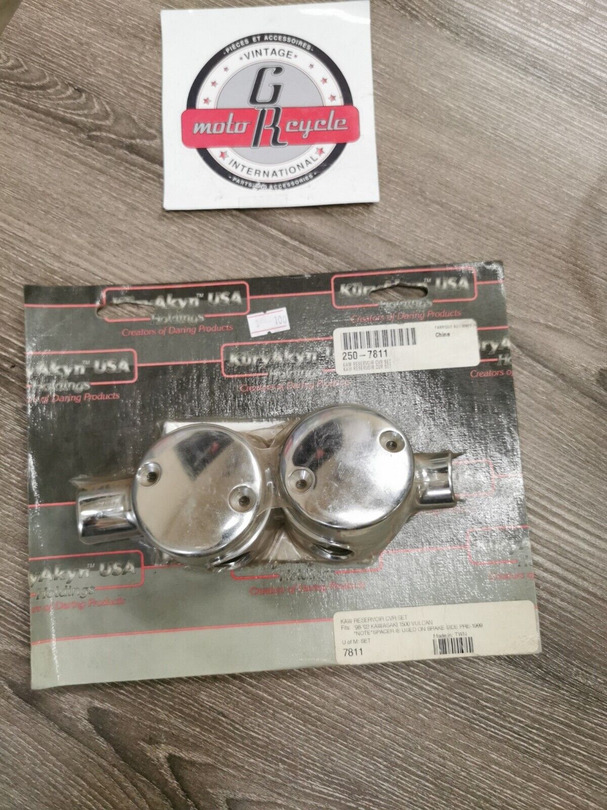 NOS KURYAKYN Kawasaki  Vulcan 1500 1998 - 2002 Reservoir Cover SET 7811 J34