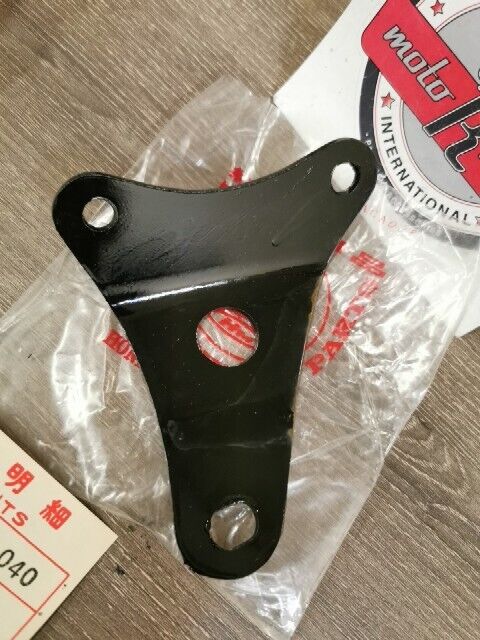 NOS HONDA CB500 Bracket Holder Exhaust Muffler Lower Left Side 18430-323-040 H81