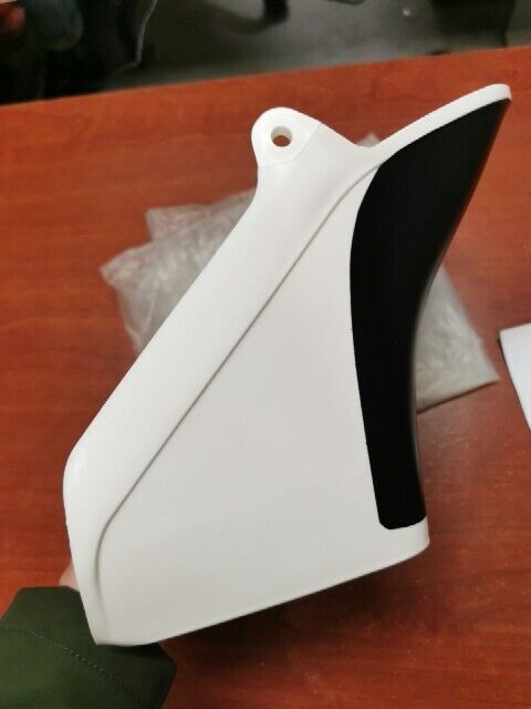 NOS Yamaha YZ125 NUMBER PLATE 4V2-23485-10-00 Y110