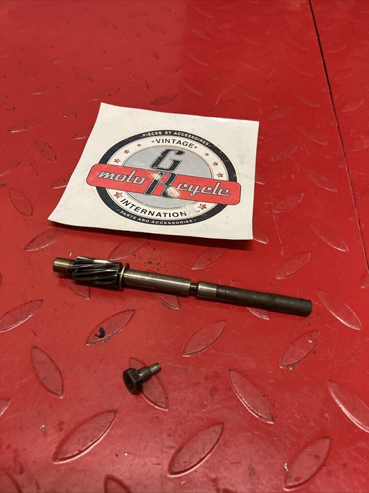 Suzuki RV125 1973 tachometer drive gear