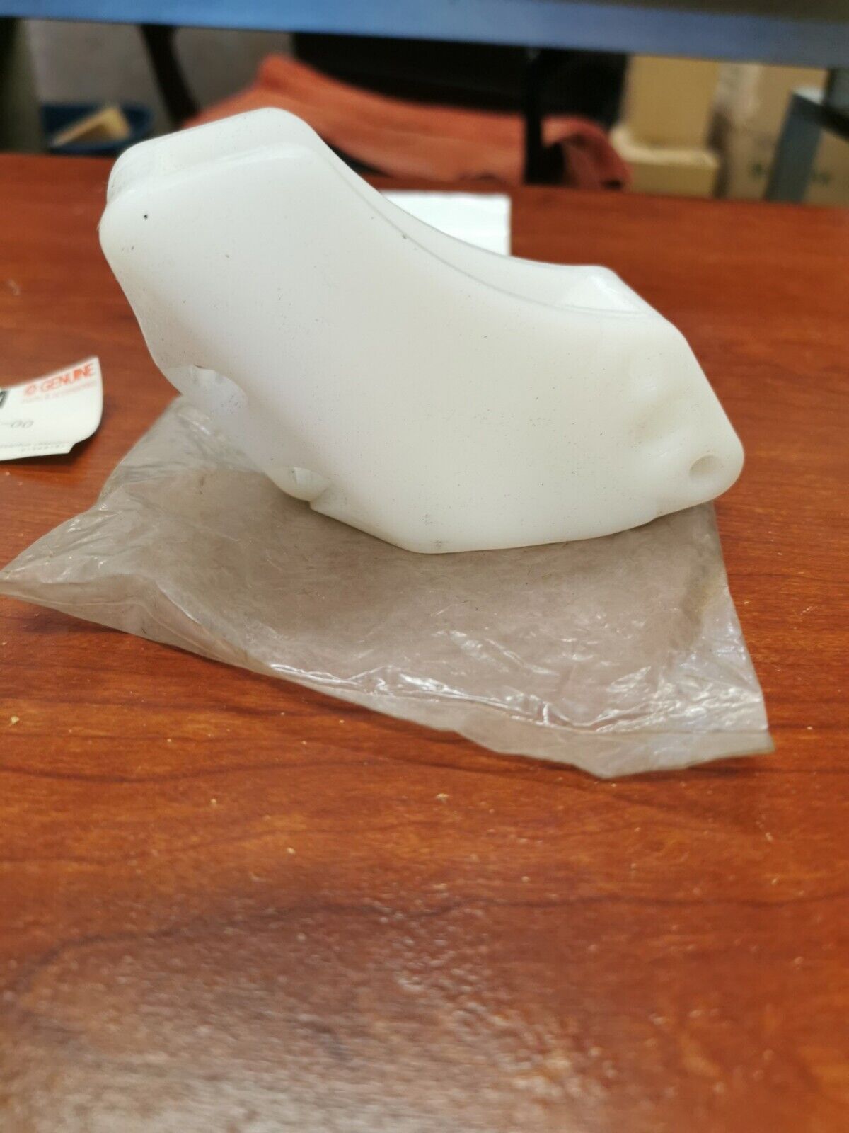 NOS Yamaha 1980 1981 YZ125 IT175 CHAIN SUPPORT 3R3-22199-00-00 Y87