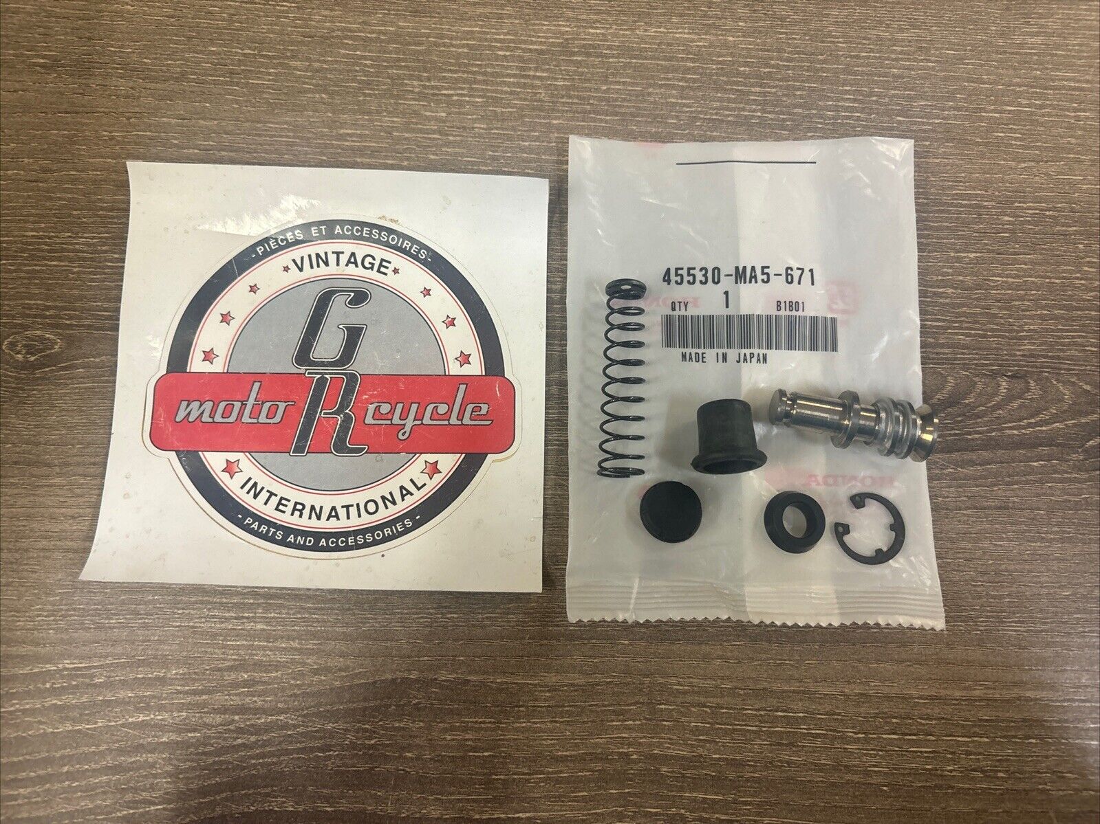 NOS Honda CB1100 CB400N CB750 CBR1000F MASTER CYLINDER KIT 45530-MA5-671 H159