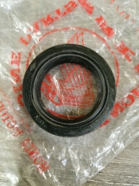 NOS HONDA CB450 1965 CB72 CB77 OIL SEAL 334610  90755-268-000 H74