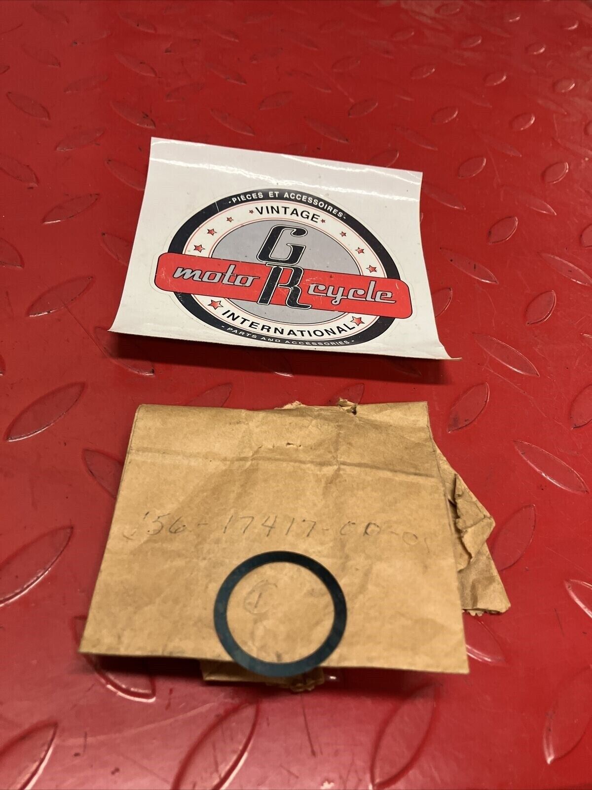 NOS YAMAHA SHIM 1 156-17417-00-01 Y63