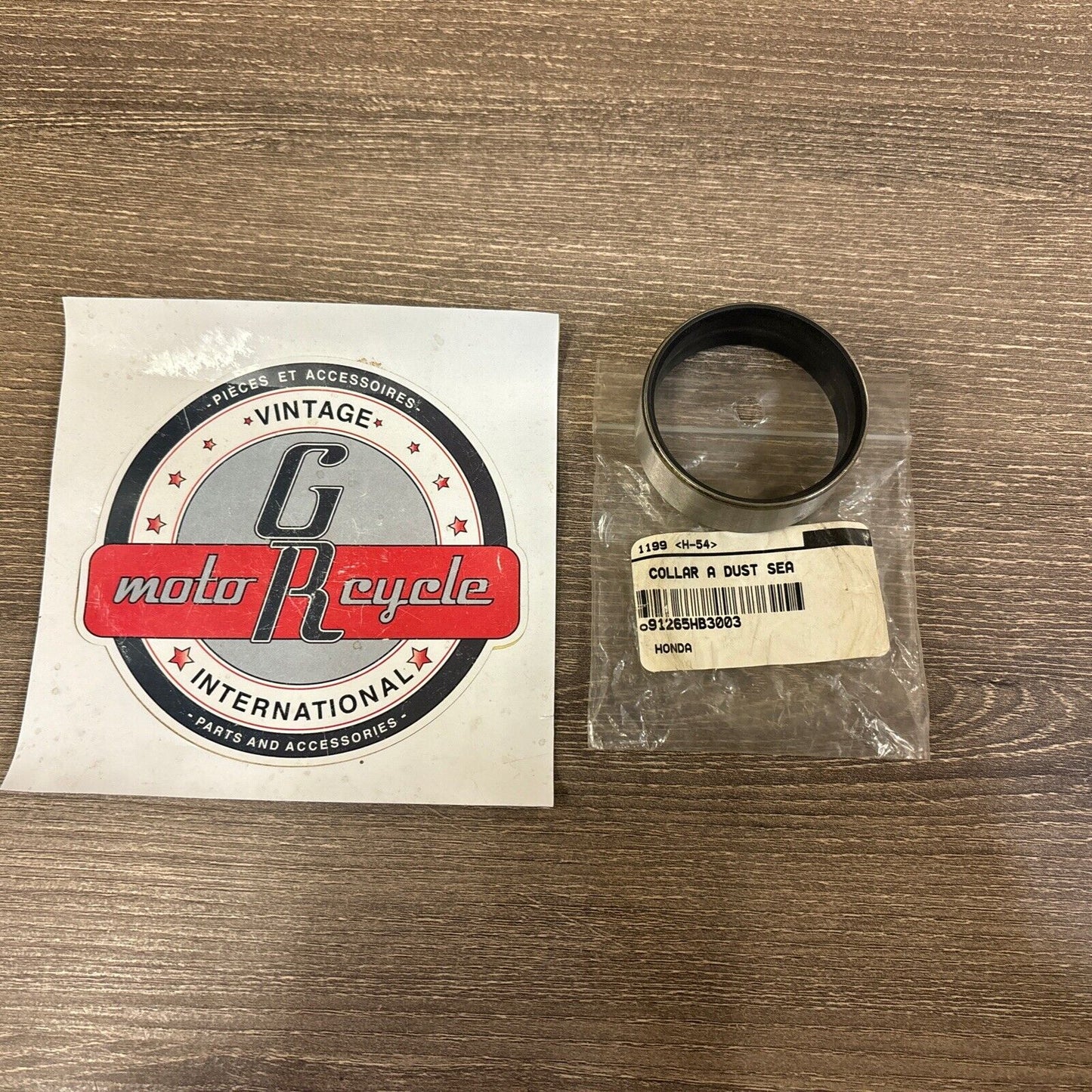 NOS Honda ATC125M TRX125 TRX200SX DUST SEAL COLLAR (A) 91265-HB3-003 SUB H158