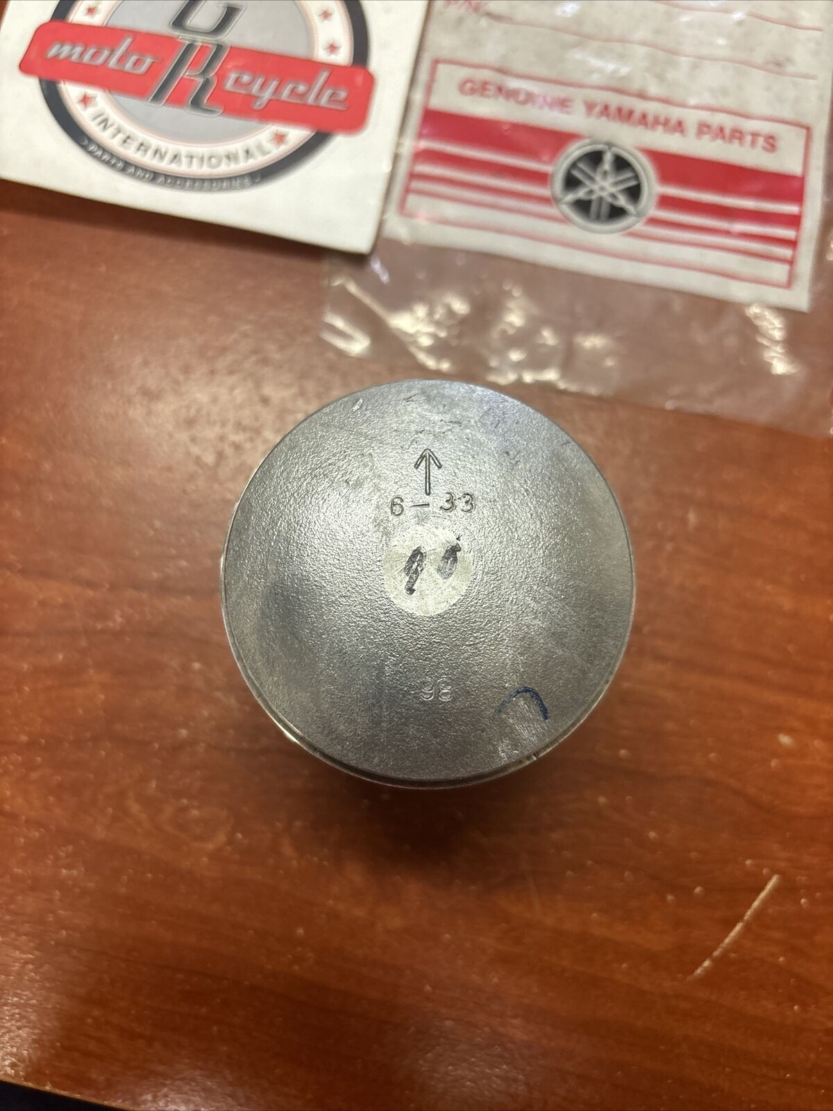 NOS Yamaha DT250 TY250 PISTON STD 0.98 438-11631-01-98 SUB 438-11631-01-96 Y175