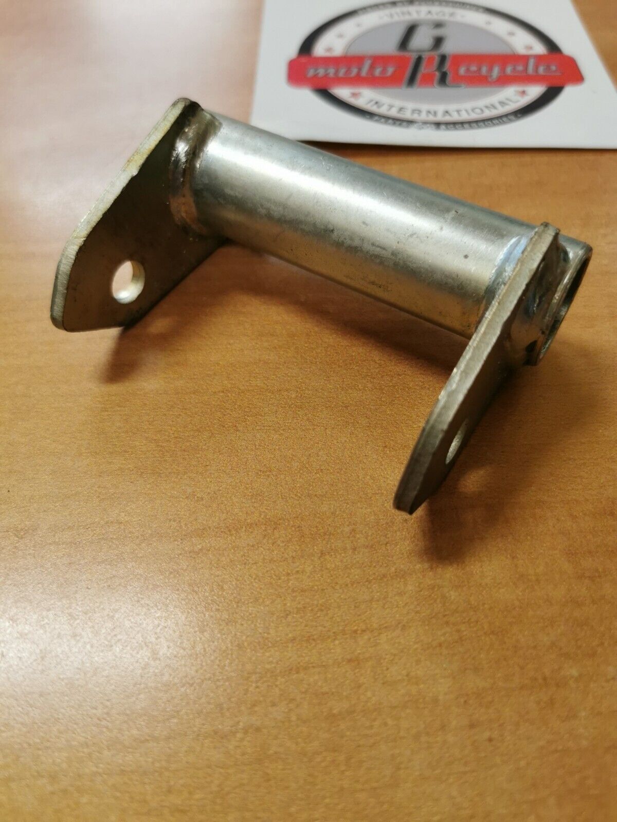 NOS YAMAHA YSR50 1988 BRAQUET ENGINE LOWER 2AL-21489-00 Y44