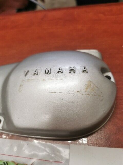 NOS Yamaha 1964 YG1 1964 1965 YJ1 CARBURETOR COVER 122-15413-00-00 Y153