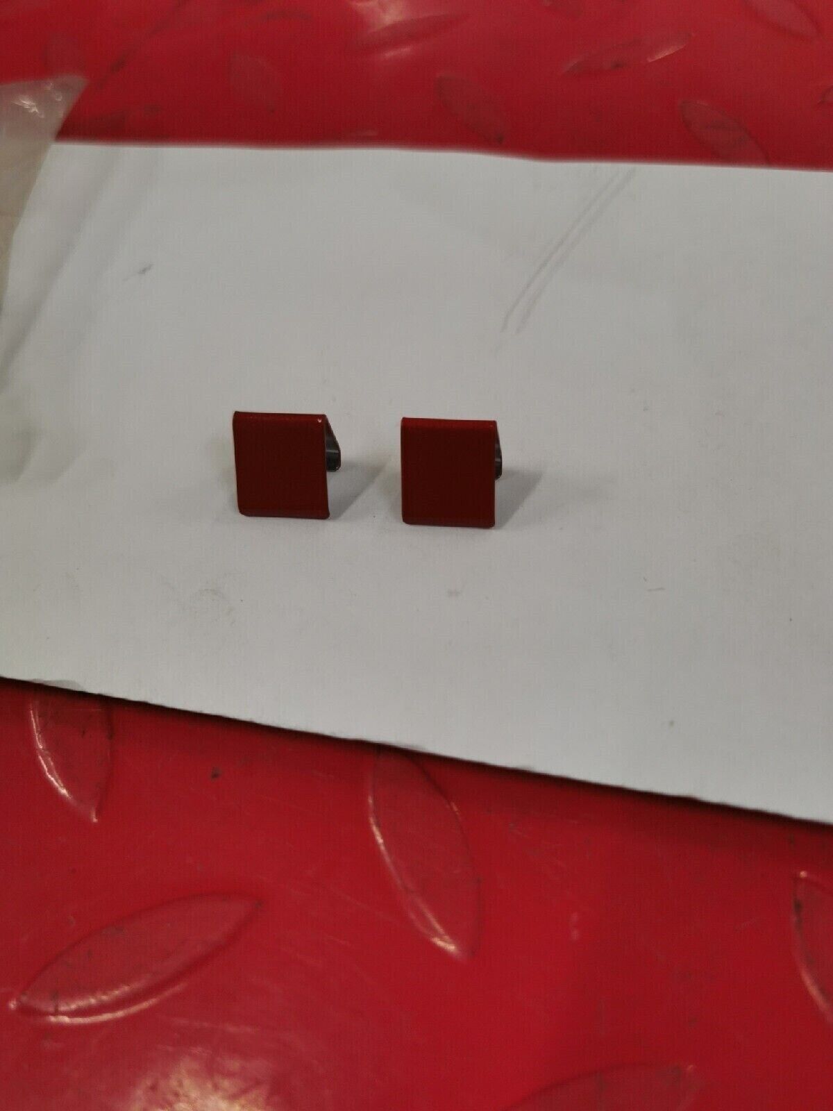 NOS YAMAHA 1980  SS440D  SHROUD  WINDSHIELD QTY2  8K4-77136-00 Y52