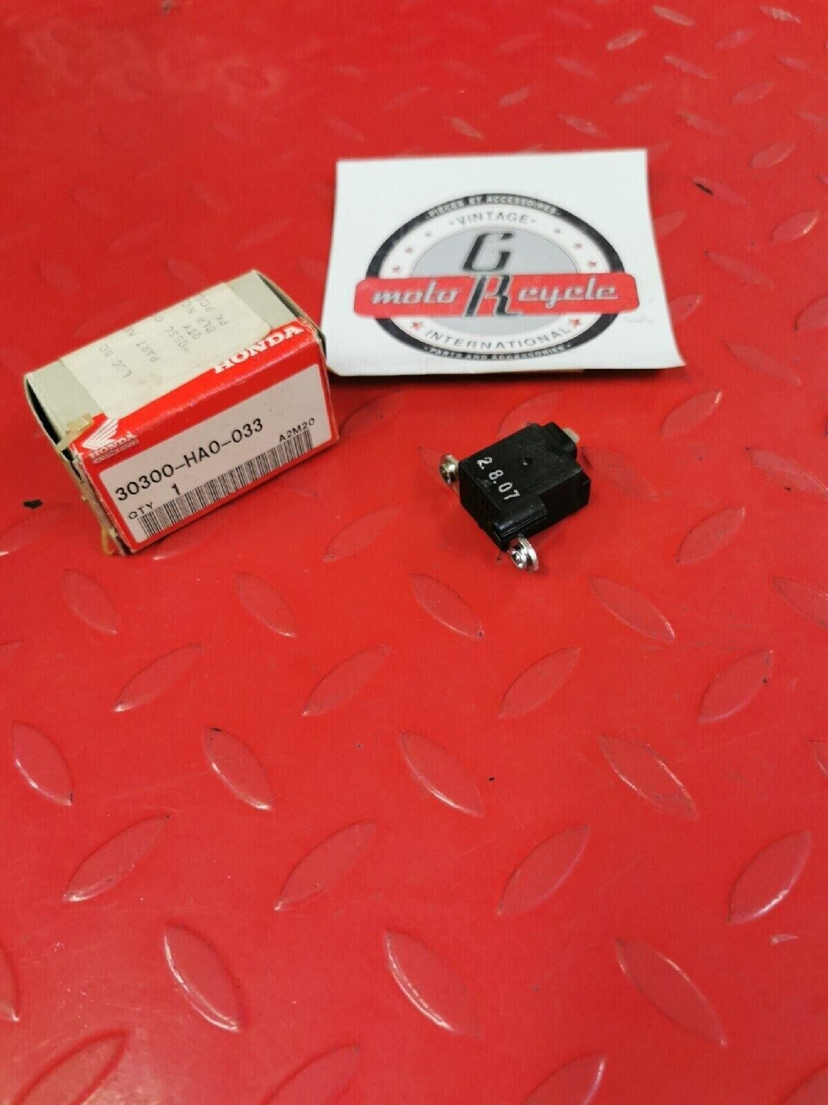 NOS HONDA TRX250TM TRX300 TRX650FA TRX350TM  PULSE GENERATOR 30300-HA0-033 H39