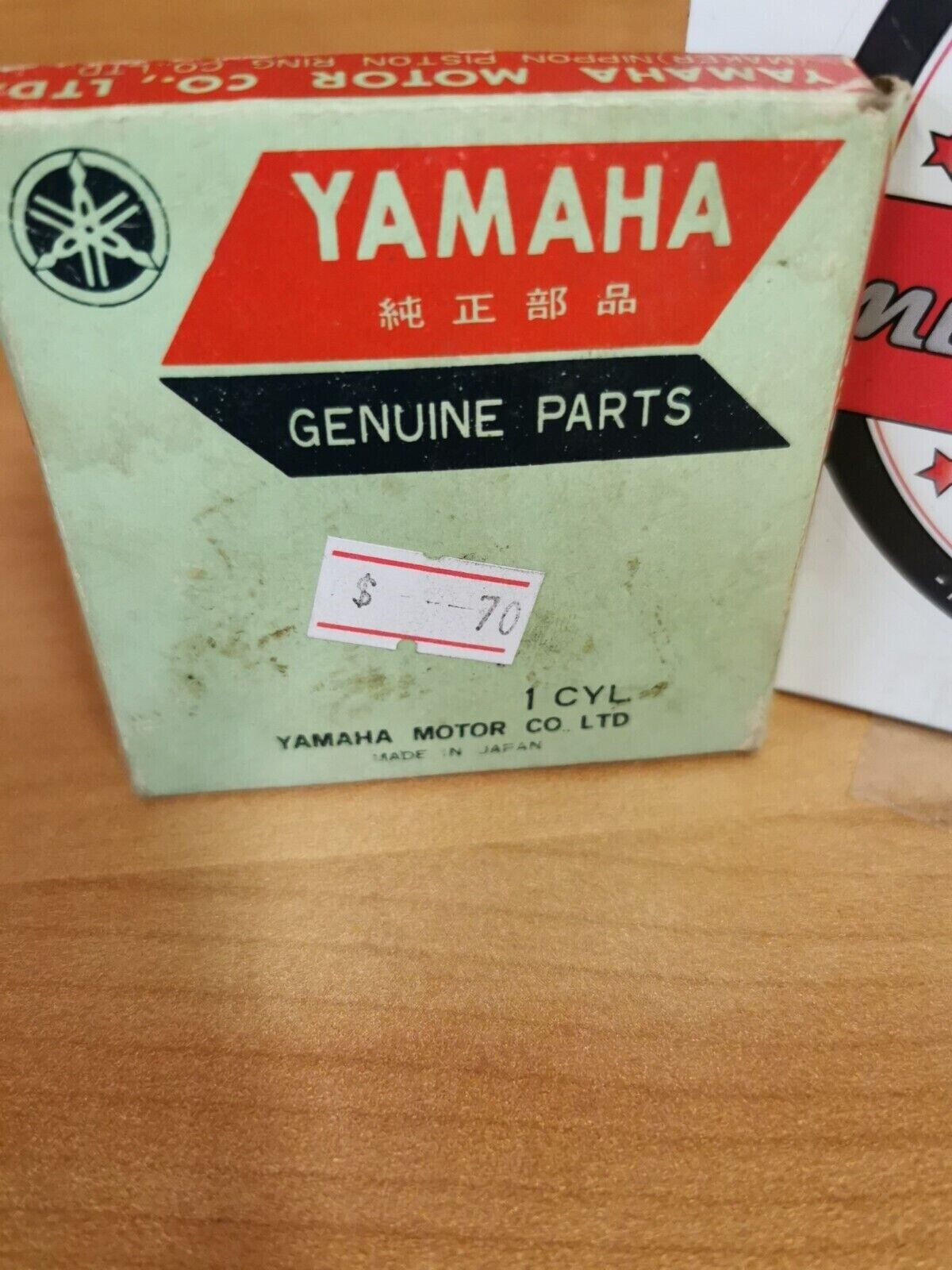 NOS YAMAHA  RD125   PISTON RING SET STD  307-11610-02 Y48