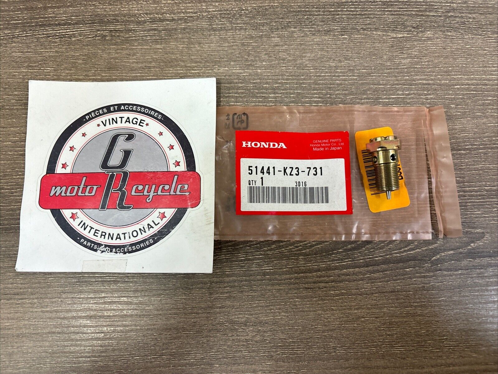 NOS Honda CR125R CR250R CR500R CENTER BOLT 51441-KZ3-731 H131