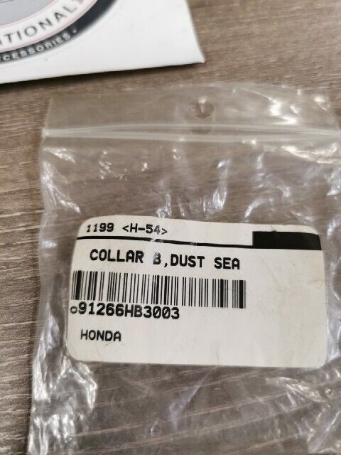 NOS HONDA TRX200SX FOURTRAX 1986 1987 Collar B Dust Seal  91266-HB3-003 H158