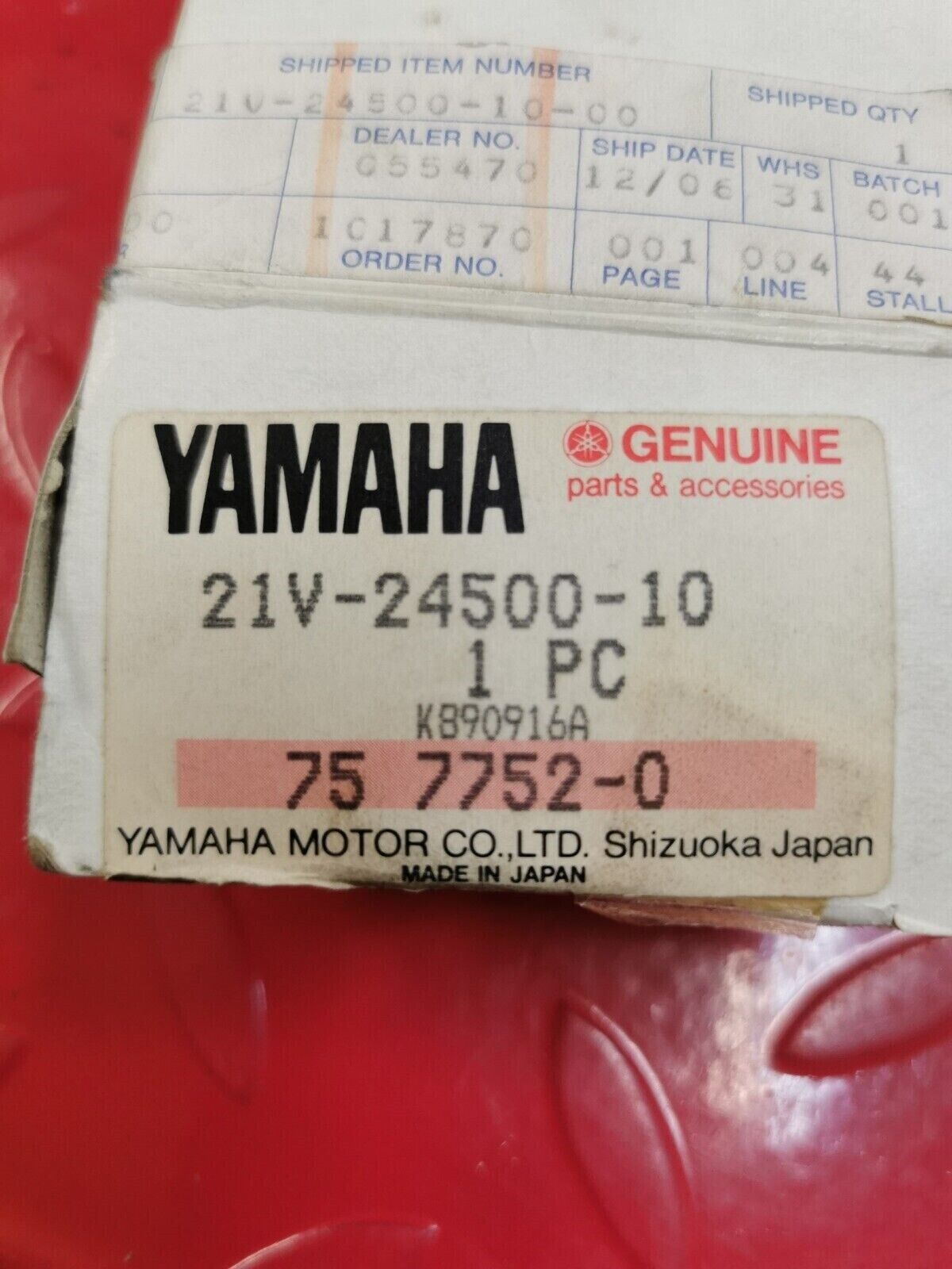 NOS Yamaha TRI-MOTO 4 RAPTOR 350 FUEL COCK ASSY 1 21V-24500-10-00 Y24
