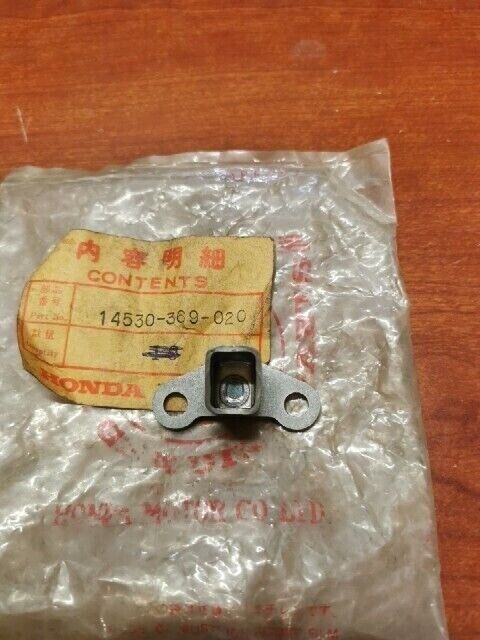 NOS Honda CB250 CB360 CJ250 CJ360 CAM CHAIN TENSIONER HOLDER 14530-369-020 H73