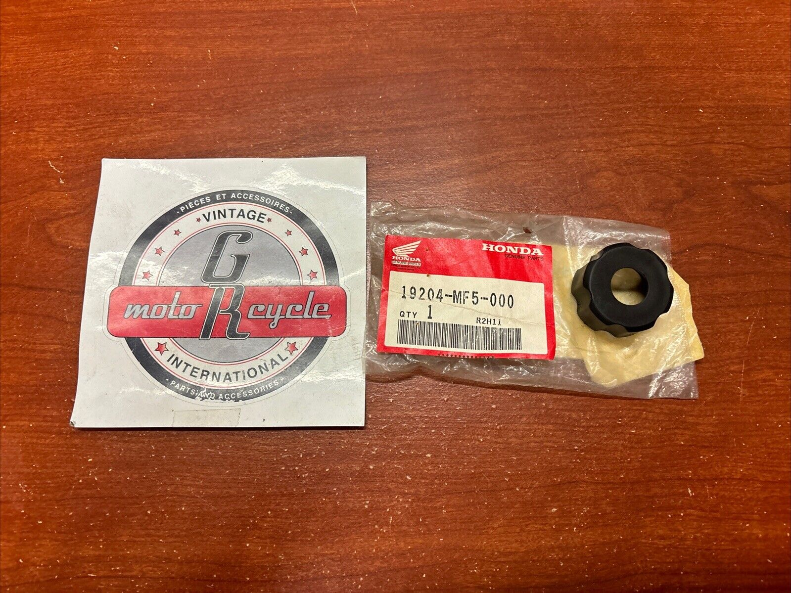 NOS Honda VT500C VT500FT RESERVE TANK CAP 19204-MF5-000 H170