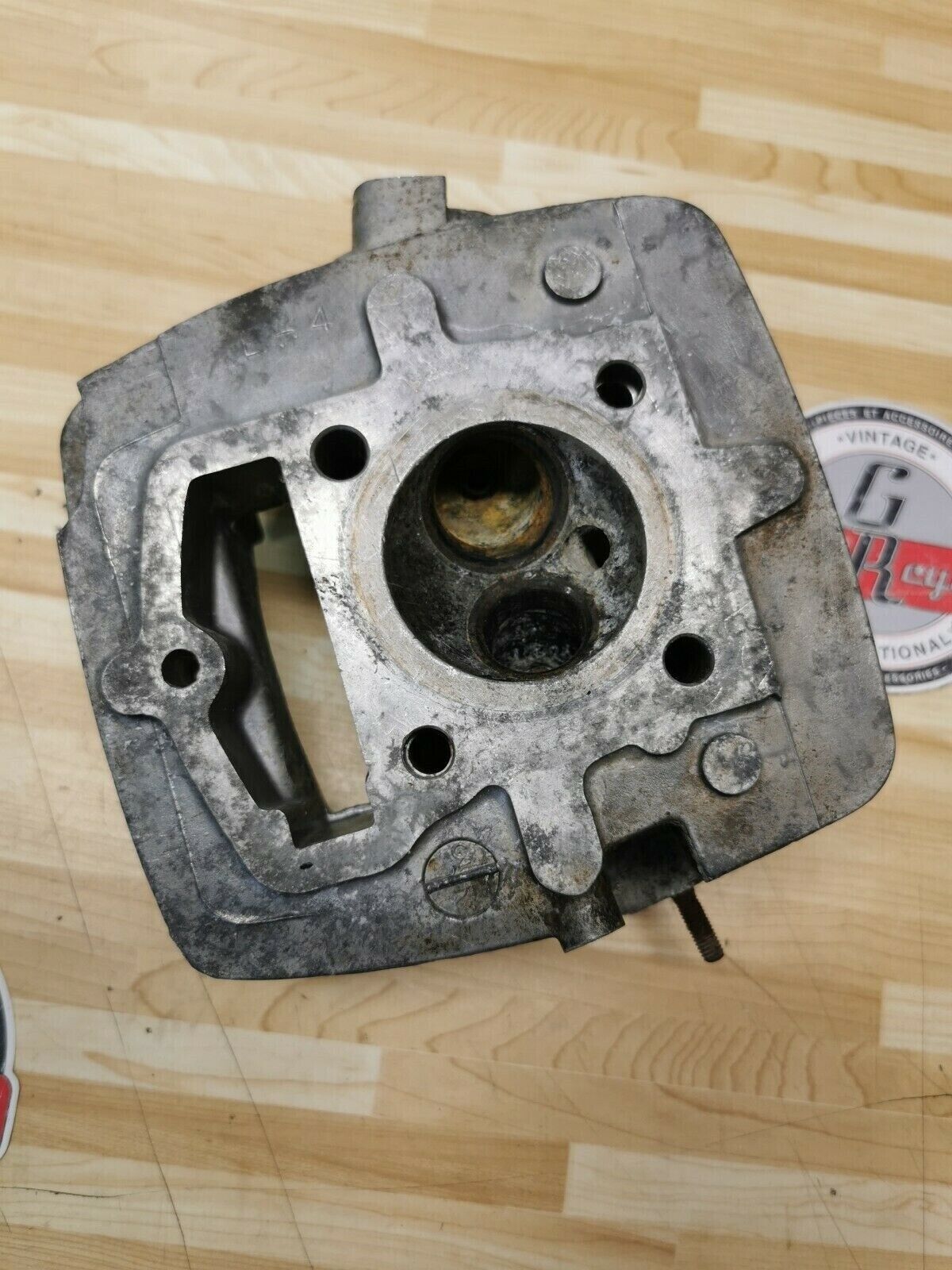 Honda XR200 1981 cylinder head jug barrel top
