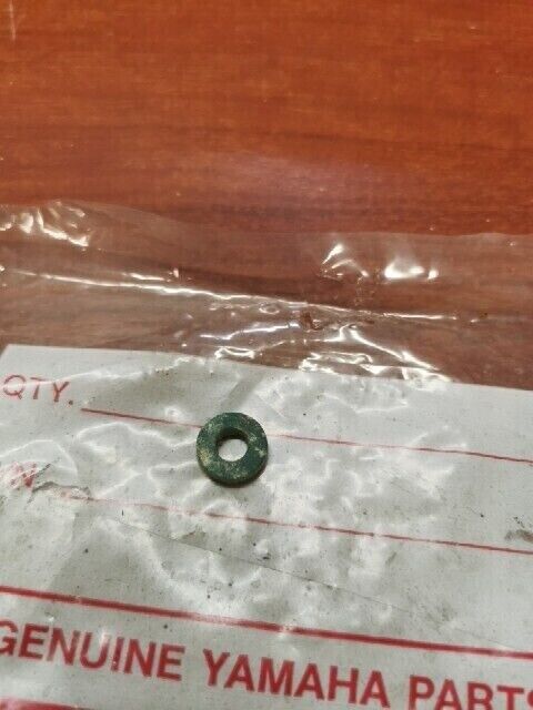 NOS Yamaha WASHER PLATE 214-14766-00-00 SUB 90202-05005-00 90202-05188-00 Y154