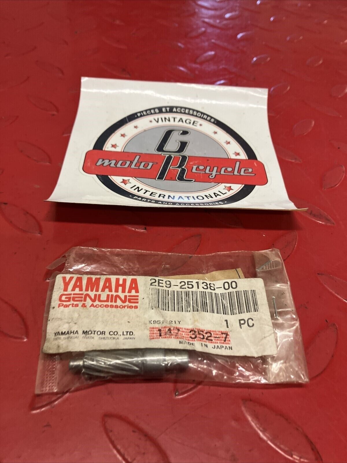 NOS YAMAHA JOG RAZZ METER GEAR 2E9-25138-00 Y61