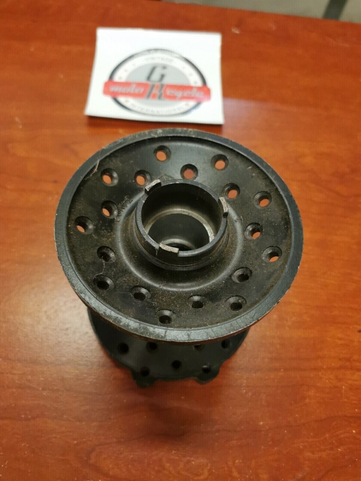NOS Yamaha IT200 XT350 TT600 TT225 XT225 FRONT HUB 34X-25111-02-98 Y85