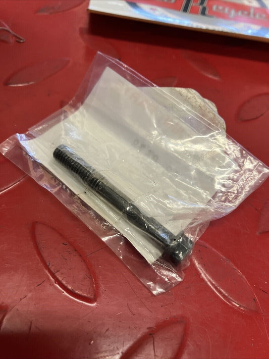 NOS KAWASAKI BOLT 6X47 92153-0678 K12