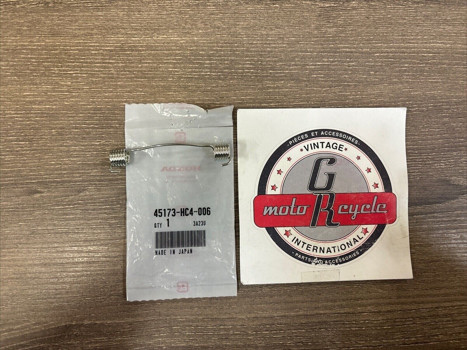 NOS Honda TRX200 TRX250 TRX300 BRAKE SPRING 45173-HC4-006 H117