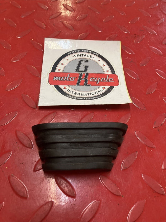 Suzuki RM125 1985 fuel tank rubber damper cushion 1984
