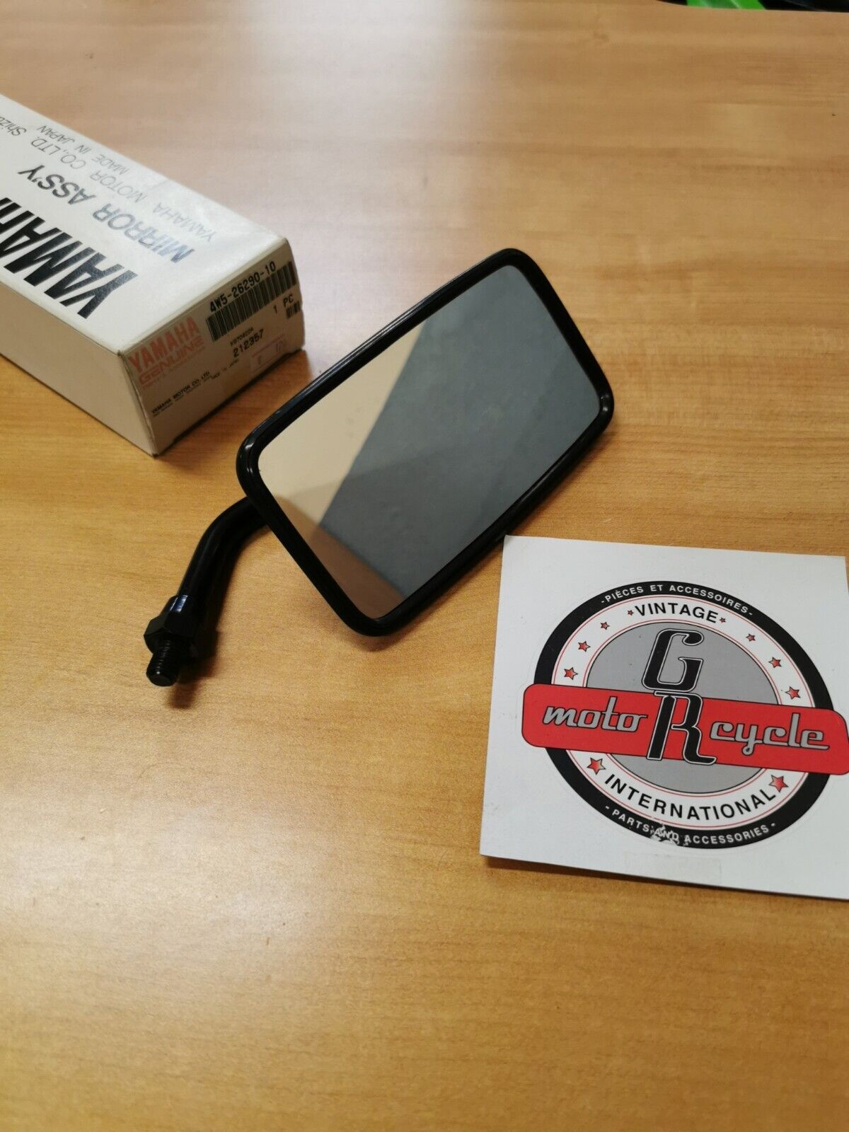 NOS YAMAHA XS1100LH XS850LH  1981 - 83  MIRROR ASSEMBLY LH 4W5-26290-10-00   Y42