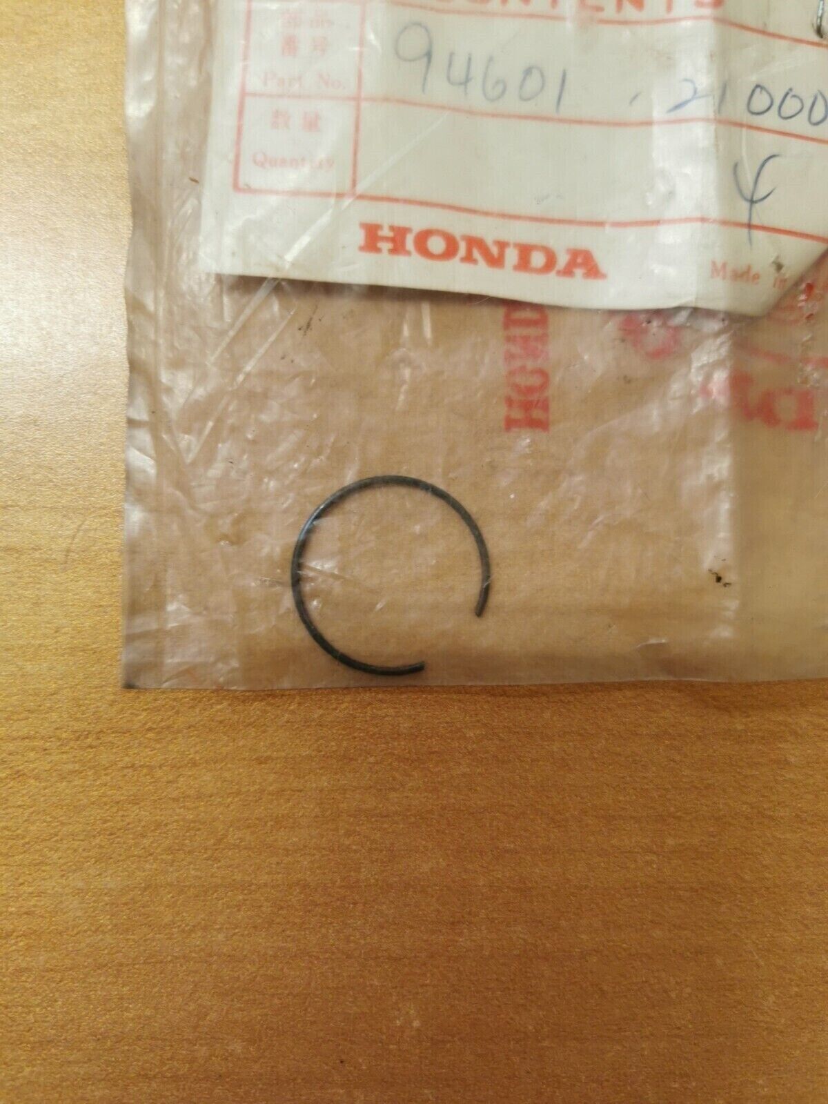 NEW NOS Honda TRX350 ATC350 XL350 GL500 CX500 XR350 CX650 CLIP 94601-21000 H26
