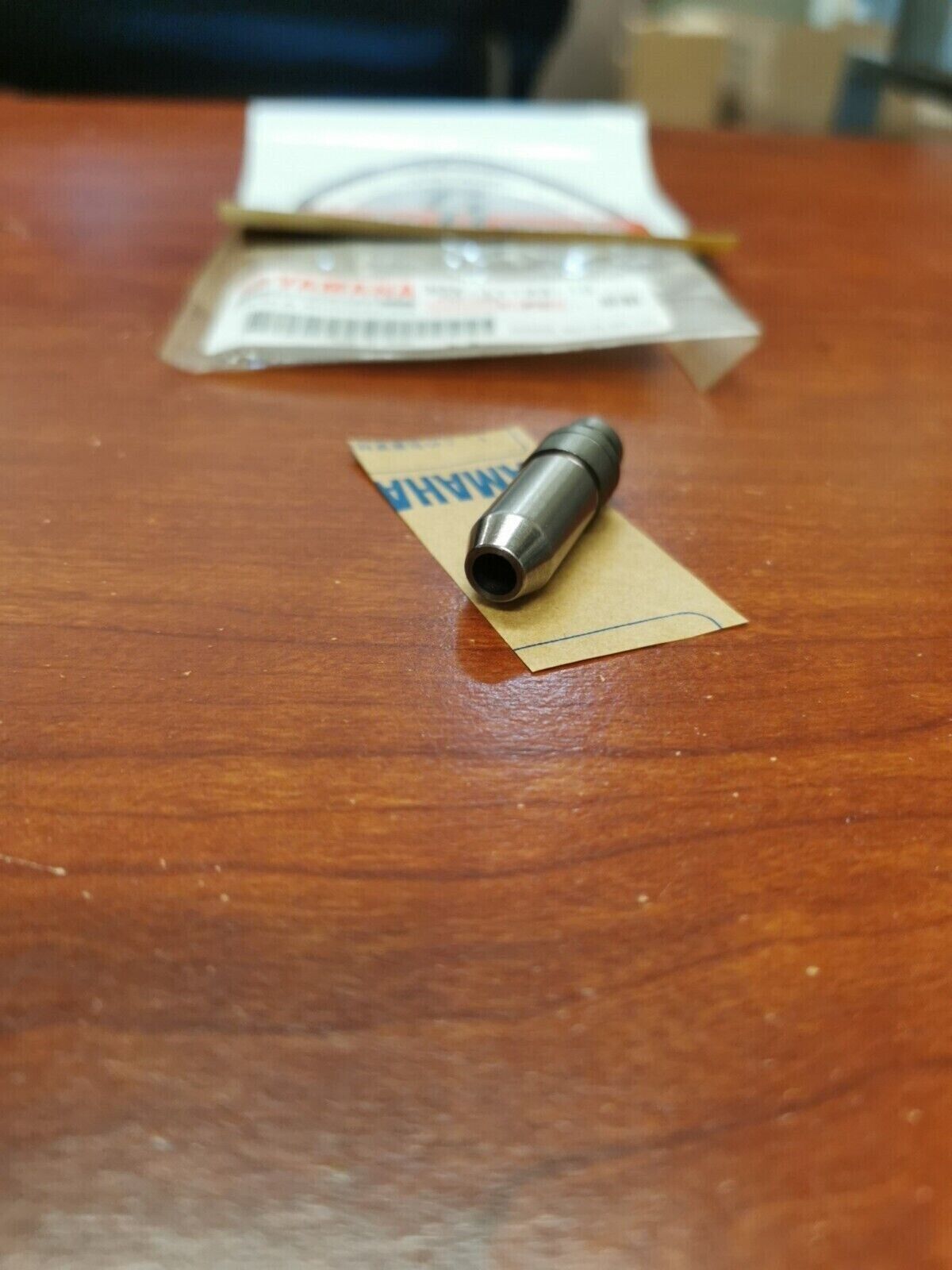 NOS Yamaha VMX12 VMX1200 XT350 OVERSIZED INTAKE VALVE GUIDE 30X-11133-10-00 Y87