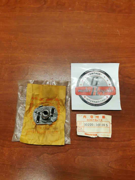 NOS Honda 1976 - 1978 CB750K CB750F SPARK ADVANCER 30220-300-005 H64