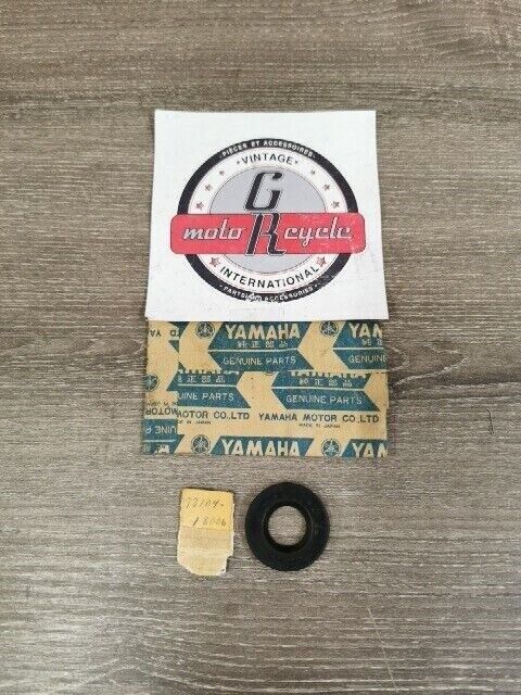 NOS YAMAHA YT125K YT125H GT80C GT1 YZ80A YZ80E OIL SEAL 93104-18006-00 Y148