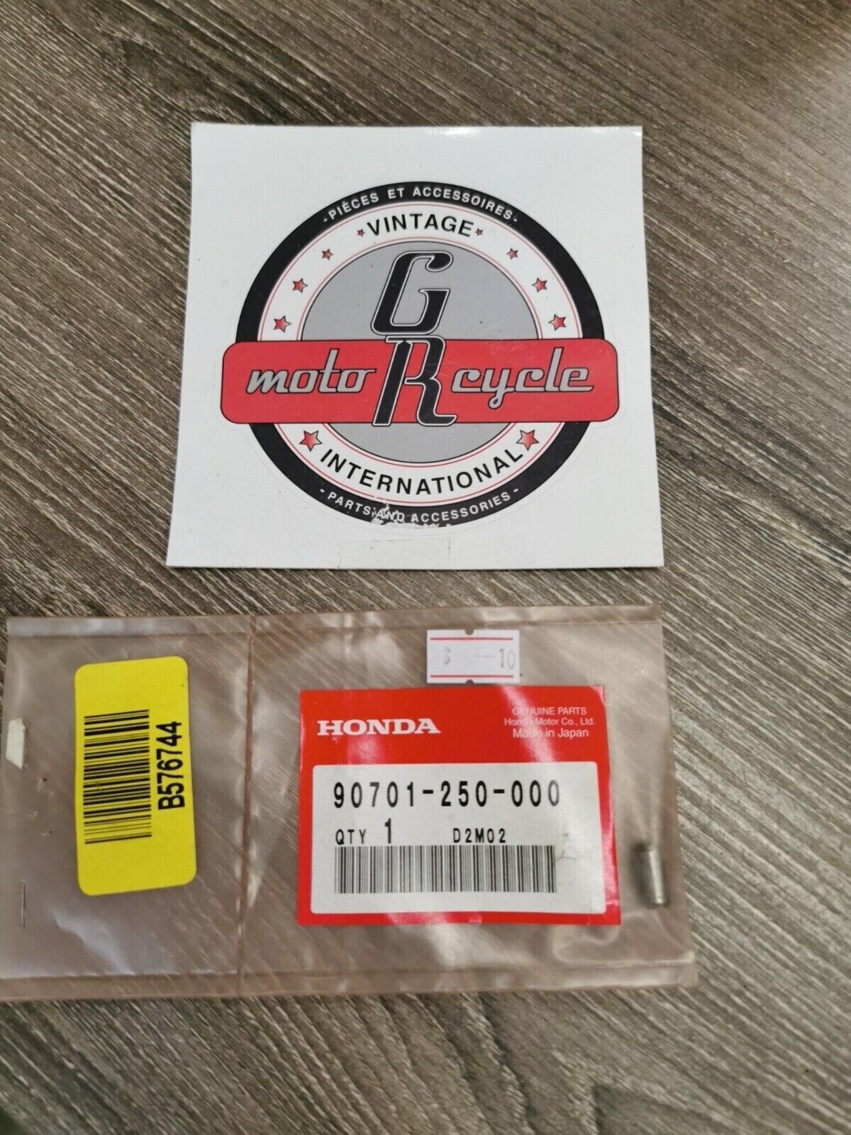 NOS HONDA CB175 KNOCK PIN 90701-250-000 H51