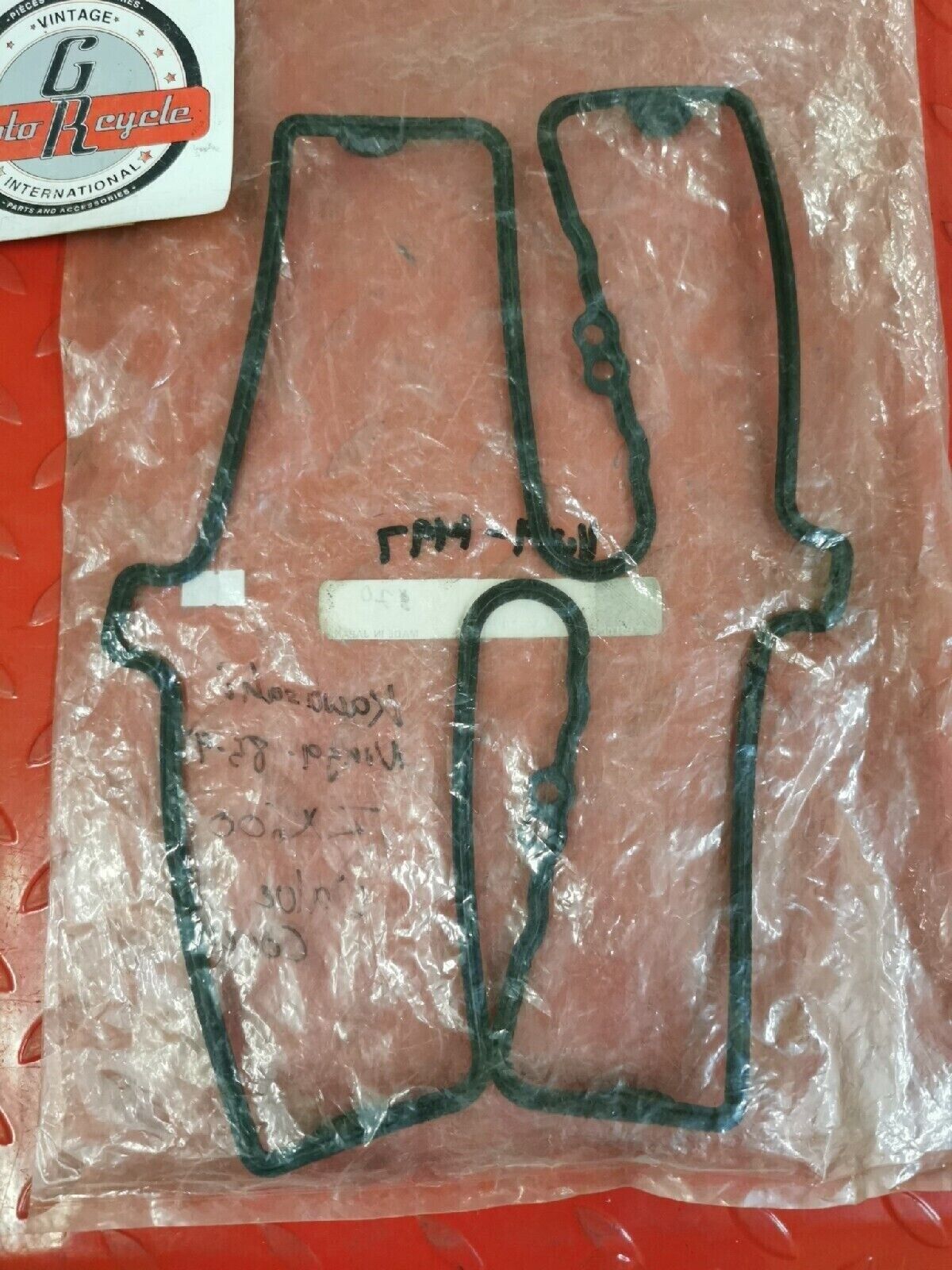 NOS VESRAH  KAWASAKI ZX600  CYLINDER HEAD COVER GASKET 11009-1497    VV-4014 J14