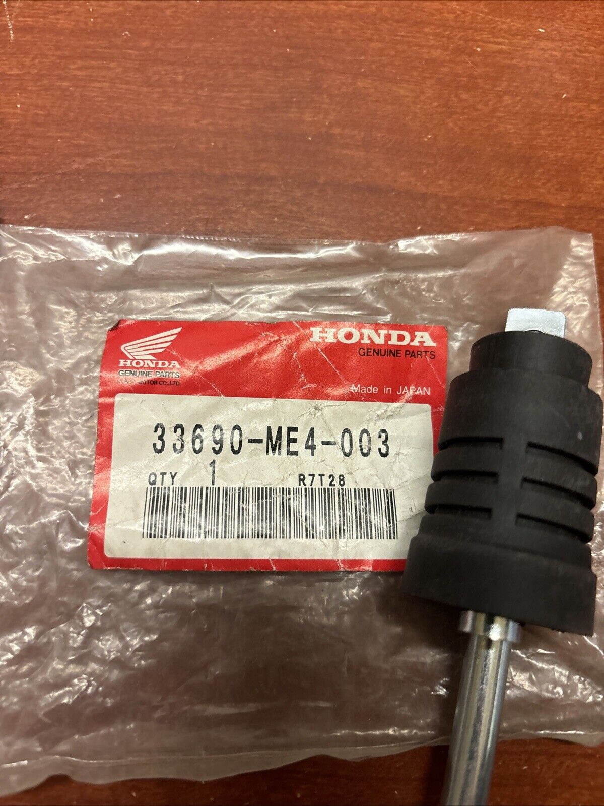 NOS Honda 1983 1984 CB550SC REAR TURN SIGNAL STAY 33690-ME4-003 H171