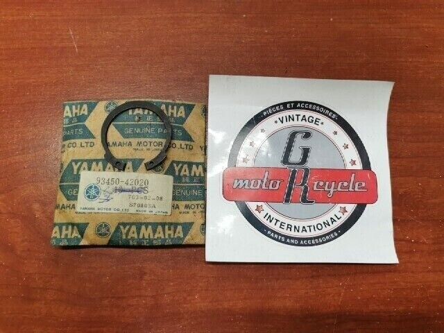 NOS Yamaha GP246F GP292F GS300 SM292F INNER CIRCLIP 93450-42020-00 Y127