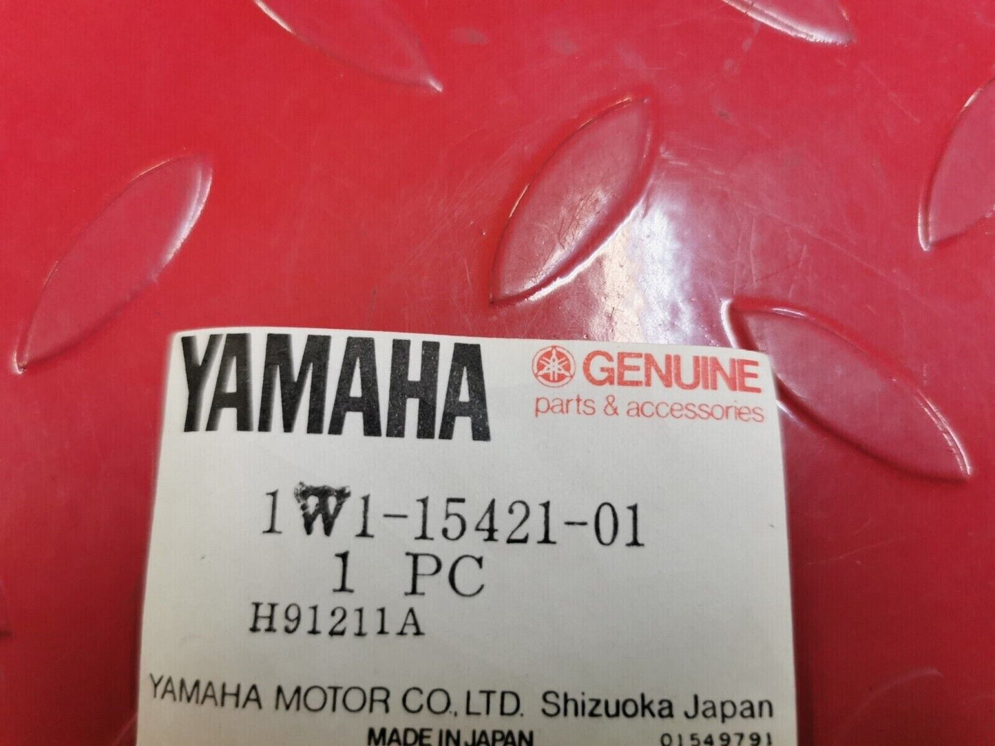 NOS Yamaha  IT175 MX175 YZ100 YZ125 COVER CRANKCASE R 1W1-15421-01-00 Y12