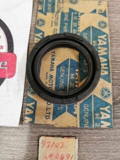 NOS YAMAHA IT250F YZ400F DT250D WR250ZD IT425G OIL SEAL 93103-40091-00 Y159