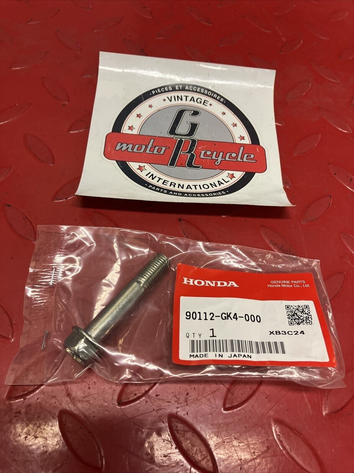 NEW Honda CR250R CR500R CYLINDER HEAD HANGER BOLT FLANGE 10X53 90112-GK4-000 H99
