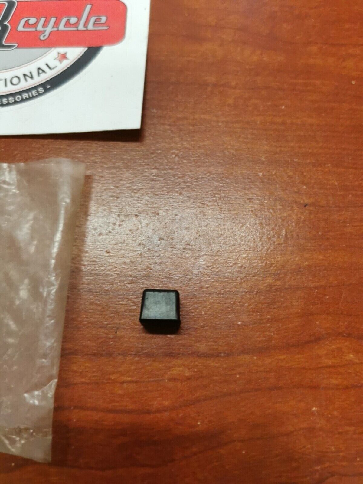 NOS Yamaha CYLINDER HEAD ABSORBER 434-11161-00-00 Y70