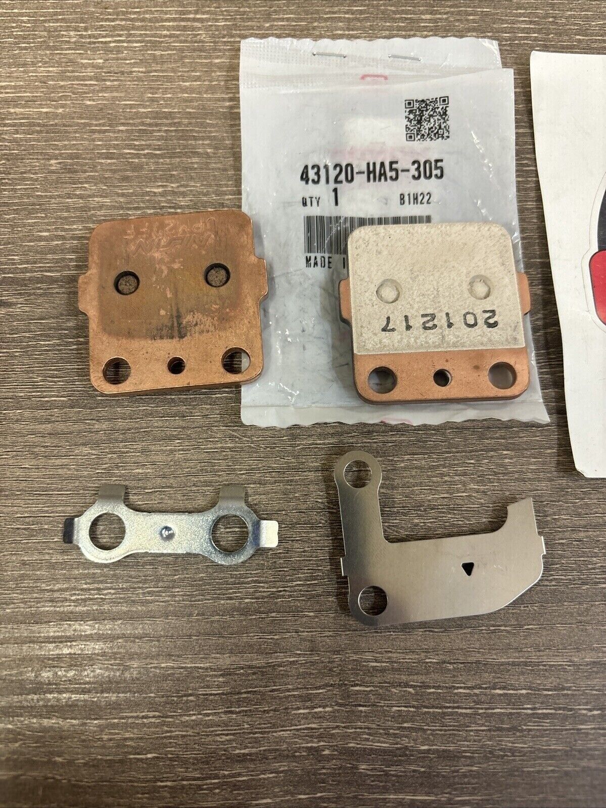 NOS Honda ATC200X TRX300EX REAR BRAKE PAD SET 43120-HA5-305 H117