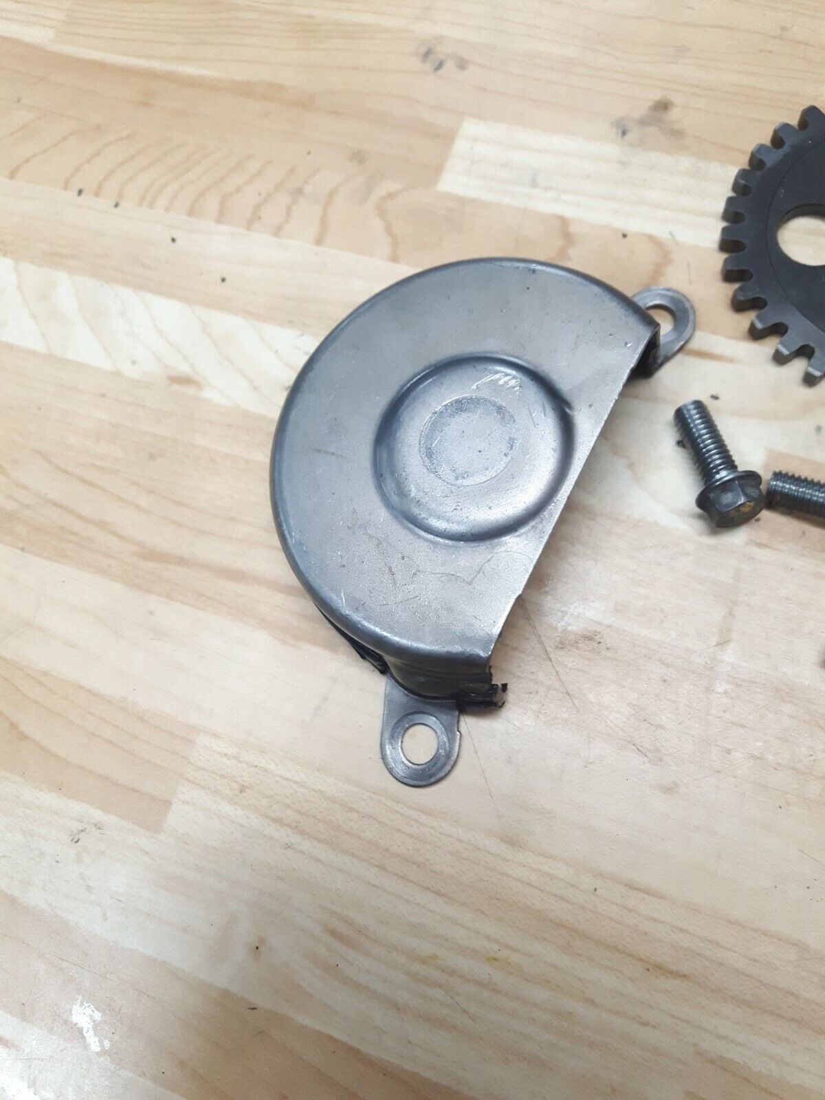Honda XR200R 1984 oil pump gear housing shaft body cover