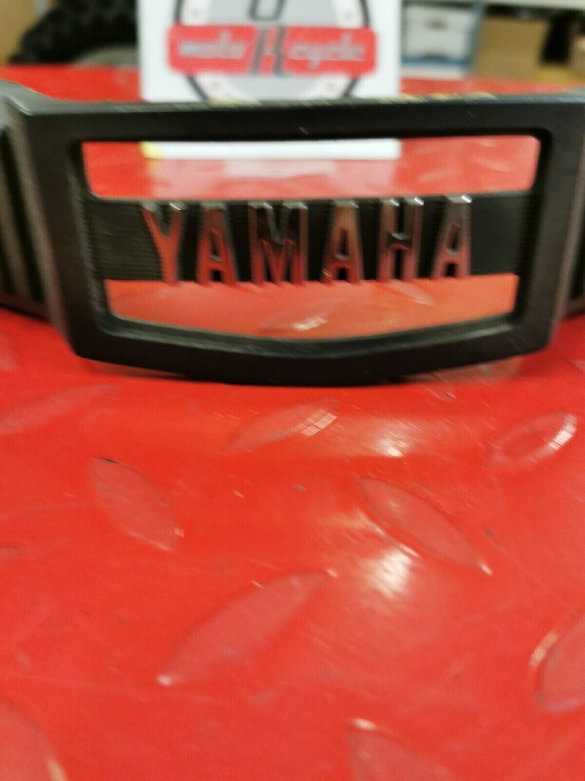 NOS YAMAHA XZ550RJ  1982  COVER EMBLEM  11H-23122-02-00 Y52