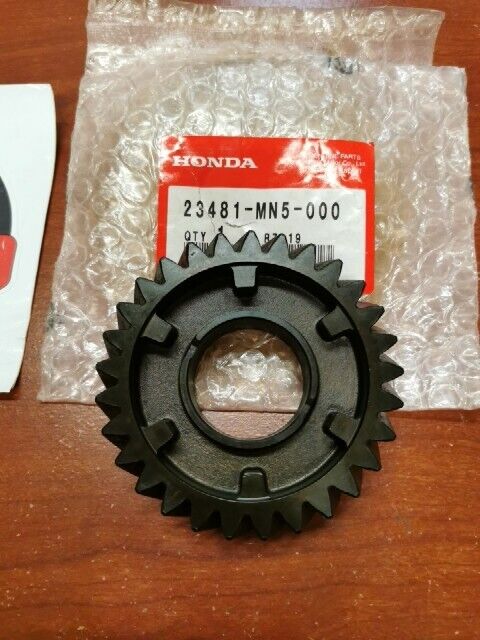 NOS Honda 1988 - 1996 GL1500 MAINSHAFT FIFTH GEAR 23481-MN5-000 H106