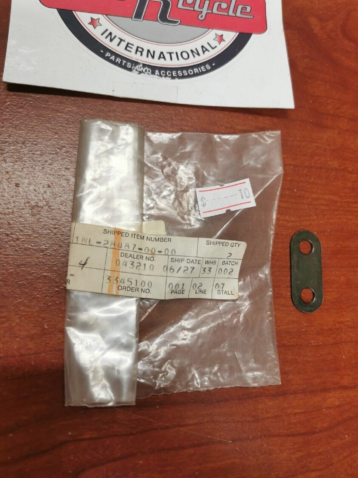 NOS Yamaha XVZ13 PLATE 2 1NL-28487-00-00 Y69