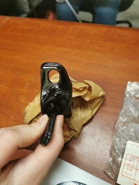 NEW NOS HONDA CB650 CB750 1979 - 1982  STAY R FR TURN SIGNAL 33410-425-000 H44