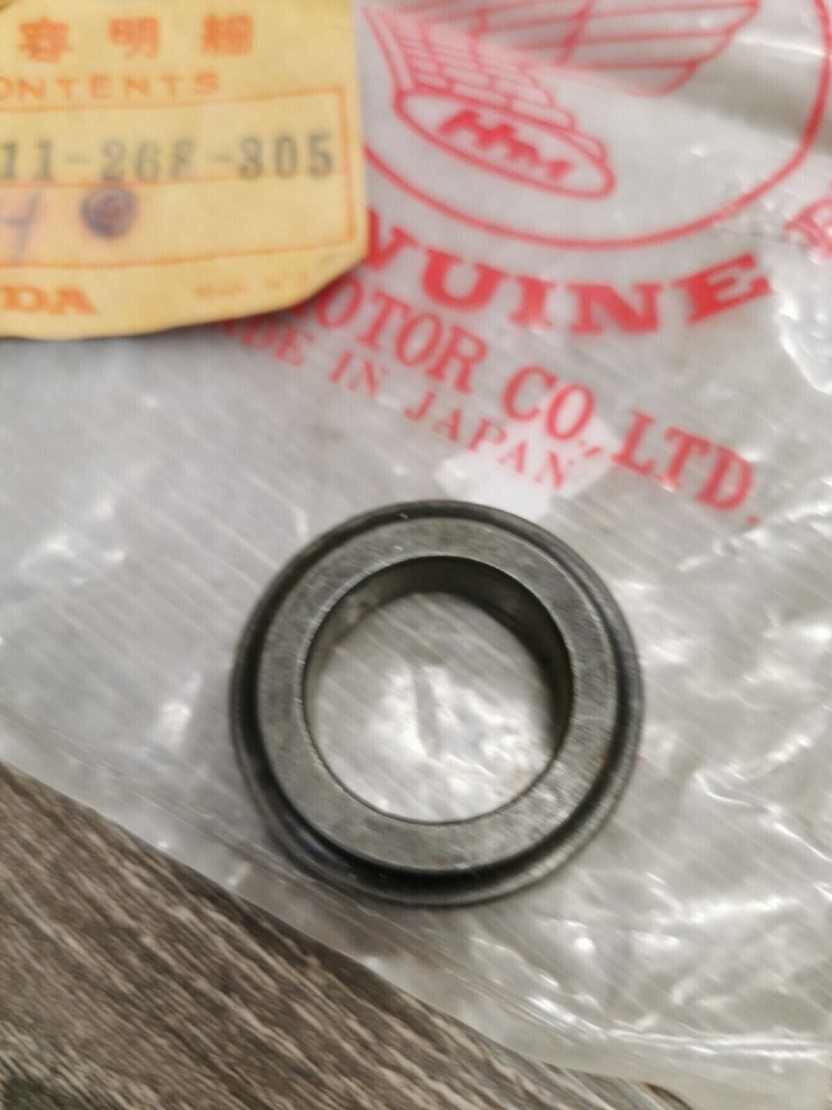 NOS HONDA RACE  STEERING CONE   53211-268-305 H17