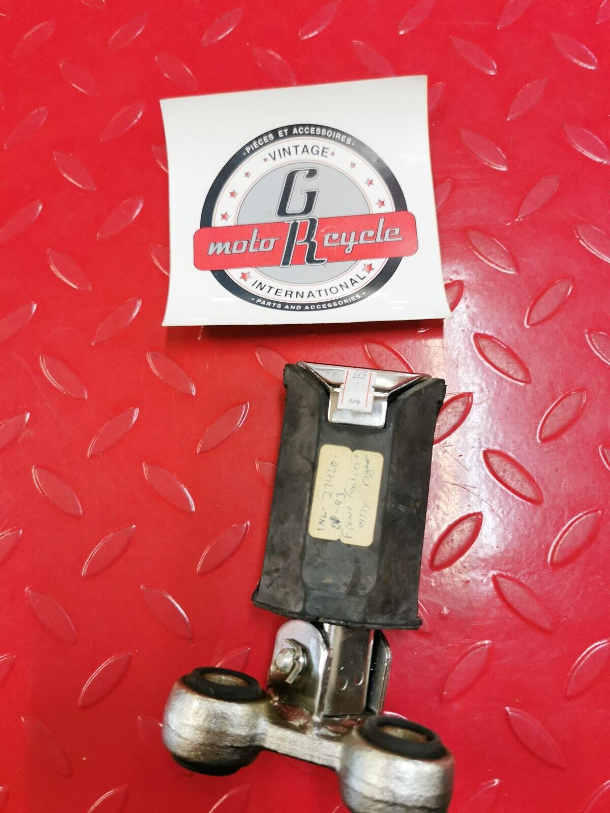 NOS Yamaha XVZ12 XVZ13 FRONT FOOTREST ASSY (RIGHT) 1NL-27420-01-93 Y19