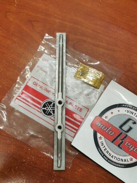 NOS Yamaha TX650 XS1 XS2 XS650 STOPPER GUIDE 256-12231-01-00 Y153