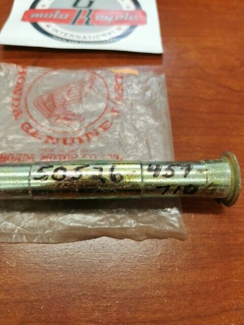 NOS Honda CB450K CB500C/K/P MAIN STAND PIVOT PIPE 50526-457-710 H68